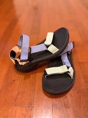 TEVA | Women’s Hurricane XLT2 Sandals